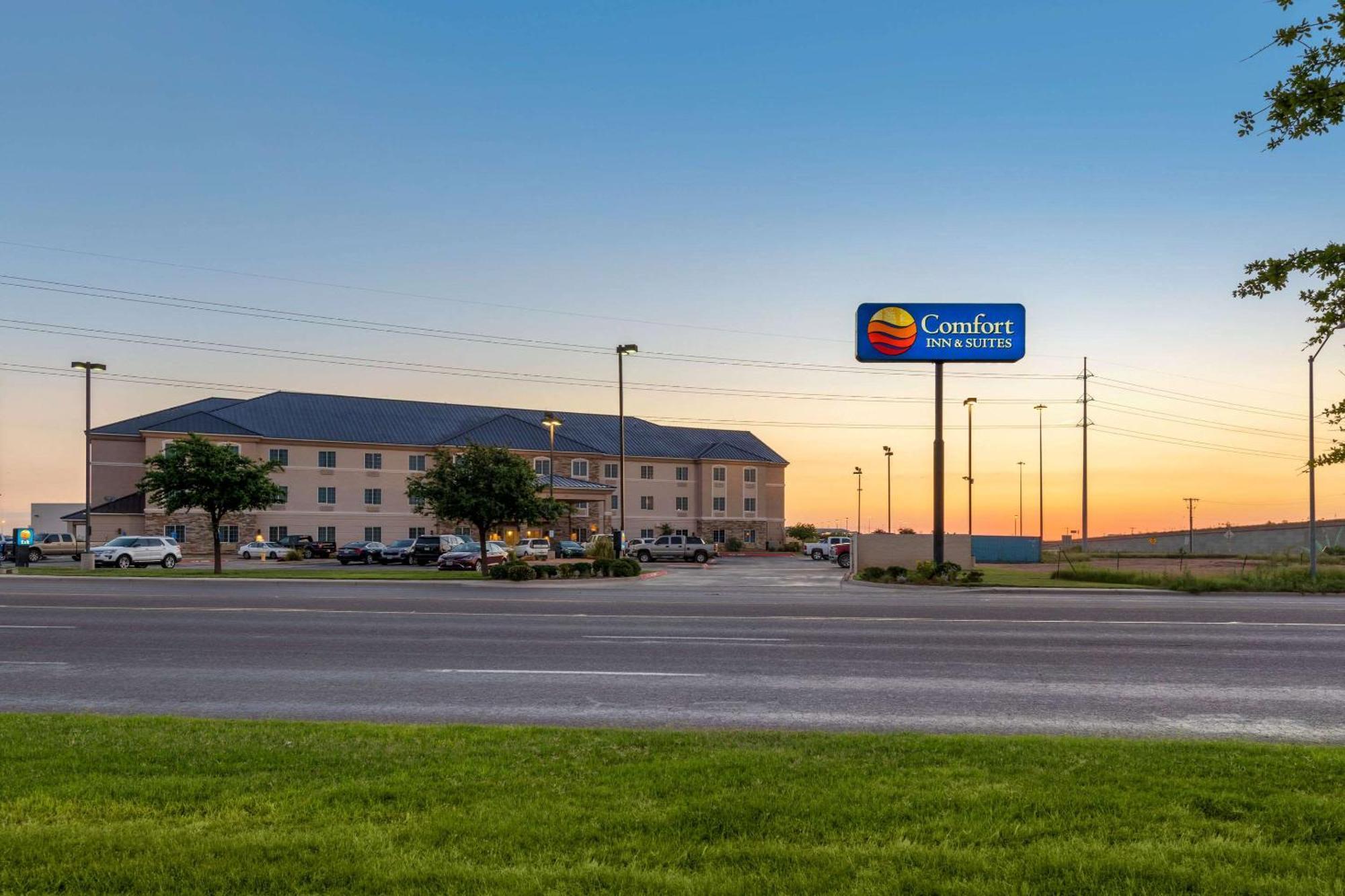 Comfort Inn & Suites, Odessa I-20 Экстерьер фото